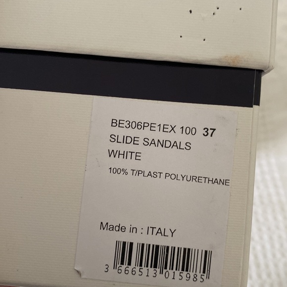 GIVENCHY Logo-print rubber slides - Picture 6 of 6